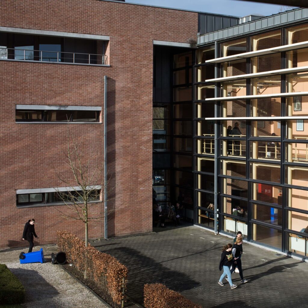 schoolgebouw van richtpunt campus oudenaarde